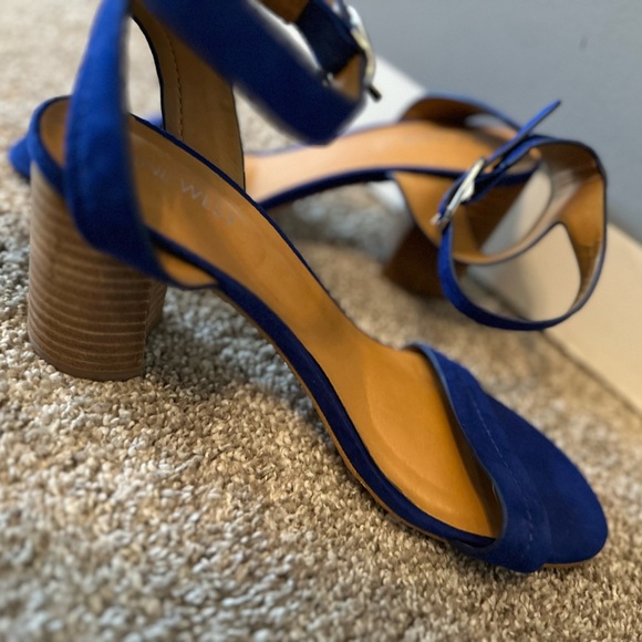 Nine West - Blue Heels With Elegant Suede Design (Size 8.5) - Picture 4 of 13